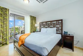One Bedroom Condo w/ Amazing Views @ LuxuryComplex - Image 2