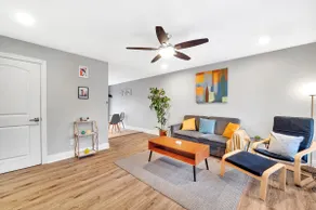Charming & Private 2BR Retreat>King Bed > Parking - Image 3