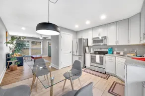 Charming & Private 2BR Retreat>King Bed > Parking - Image 2