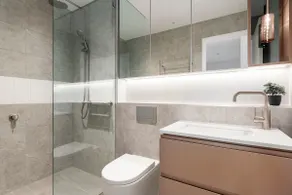Ultra modern 2 bedroom with a view in North Sydney - Image 5