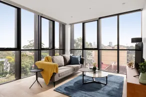 Ultra modern 2 bedroom with a view in North Sydney - Image 2