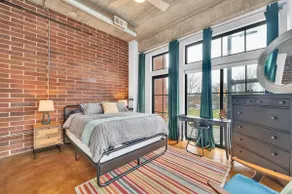 Charming 1BR Condo > Full Kitchen > Uptown Living - Image 5