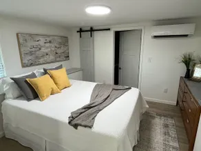 Renovated 2 Bedroom Apartment in Heart of Village - Image 2
