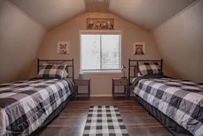 Cottage in the Clouds - Image 4