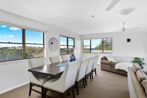 Modern Farmhouse at Pacific Sands Mollymook Beach - Image 3