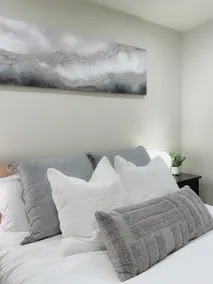 Mid-Century 1-BR Oasis Near Stanford with King Bed - Image 5