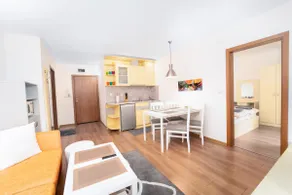 Central Apartment \ Terrace - Image 5
