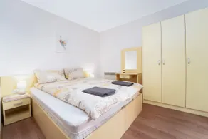 Central Apartment \ Terrace - Image 2