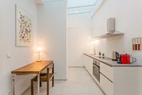Central TU Wien & Naschmarkt – 3BR, 2 Baths - Image 4
