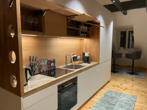 *Exclusive* Central residential building! - Image 4
