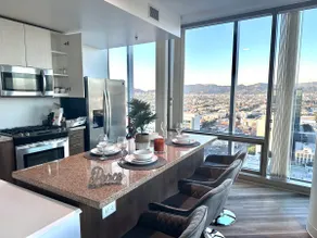 Breathtaking 15+floor 2b Skyline | Free Parking - Image 4