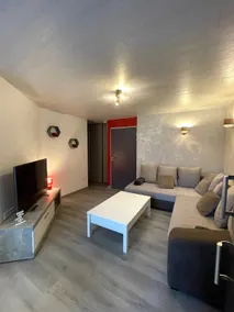 Authentic Duplex, Welcoming, Downtown - Image 4