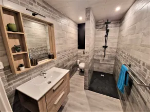 Authentic Duplex, Welcoming, Downtown - Image 3
