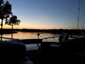 Quiet Lakefront Cabin in Cypress w/ Private Dock - Image 4