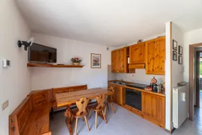 Townhouse with private garden - Image 4