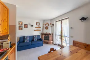 Townhouse with private garden - Image 3