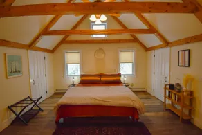 Three Peaks Hideaway, your Green Mountain Retreat - Image 4