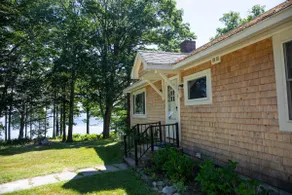 Beachfront Bungalow, Oceanfront - Image 5