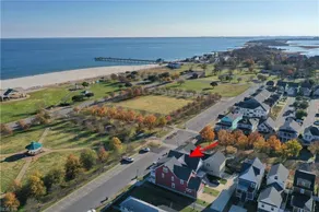 Blue on Buckroe: Family Beach Getaway w/ Gameroom! - Image 4