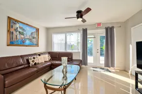 Luxurious 5 bedrooms Jacuzzipool - Image 3