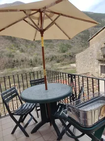 House in the village in nature - Image 2