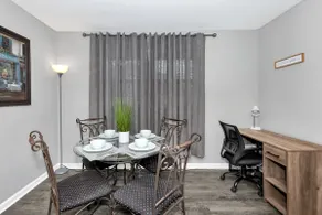 Charming 3 Bedroom in Convenient Location - Image 2