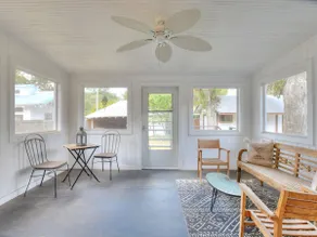The Retreat on Mills Street-Downtown Smithville - Image 5