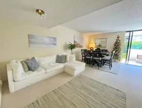 Key Biscayne Beach Apartment - Image 2