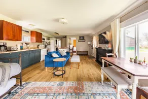 Cabin near beach | Outdoor space, yard games & BBQ - Image 2