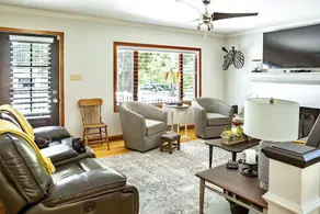 Designer Home in the Middle of Wine Country is BACK! - Image 5