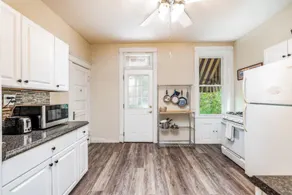 Benton Park 1 Bedroom Apartment w/ Park Views - Image 4