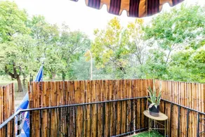 Benton Park 1 Bedroom Apartment w/ Park Views - Image 2