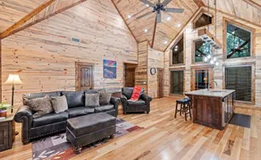 Just Chillin' - Romantic Luxury, Arcade, Outdoor Amenities, Hot Tub - Image 3