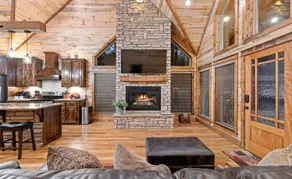 Just Chillin' - Romantic Luxury, Arcade, Outdoor Amenities, Hot Tub - Image 5