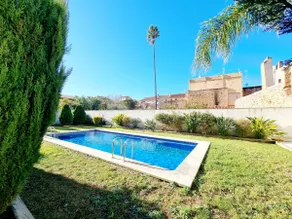 Apartment with pool and terrace | 2 desks - Image 2