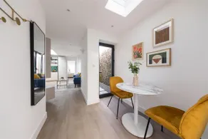 Cozy Leyton House with Garden and Small Terrace - Image 5