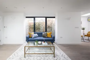Cozy Leyton House with Garden and Small Terrace - Image 3