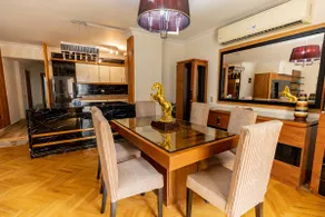 Modern Luxe Oak Orchid 3BR Apt W-Free WiFi &Parking - Image 3