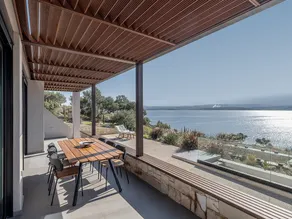 Vicky's Island View - Image 4