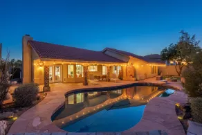 MesaOasis*HeatedDivingPool*LindsayGroveVenueWeds - Image 3