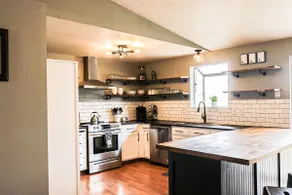 Dog friendly Home near parks and Dry Canyon - Image 3