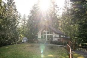 Luxurious & Spacious Gem: Steam Room, Deck, Cinema - Image 2