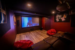 Relax in nature with 4K cinema room near Air port. - Image 5