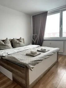 Modern Central Apartment - Image 5