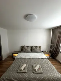 Modern Central Apartment - Image 4
