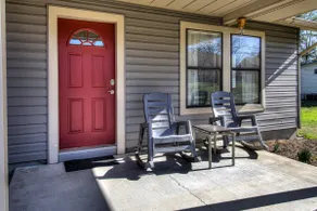 Jaxon's Mountain River Retreat w/Hot Tub, Arcade, 2 King Beds, Leather Recliners - Image 4