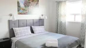 Richview Gardens Suite, Cozy 3 Bdr, free parking - Image 2