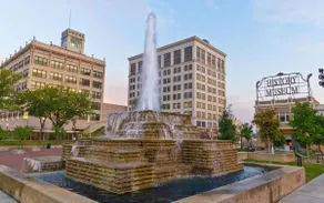 Art District Loft - 4BD/2BA Downtown SGF - Image 2