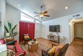 - [theCrashPad] - 3/2 + familyfriendly + hottub + pingpong - Image 5
