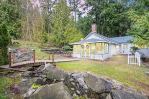 BayView Retreat w/ Waterfall and Beach Access - Image 4